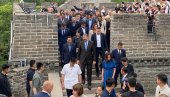 VOJSKA SRBIJE BIĆE JOŠ SNAŽNIJA, TO NE BI BILO MOGUĆE BEZ OPREME IZ KINE Vučić: Imaju i jedno čudesno oružje, videćemo