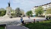 КРАЉЕВЧАНИ НА ЗАЧЕЉУ: У граду на Ибру просечна мартовска зарада - 100.541 динар