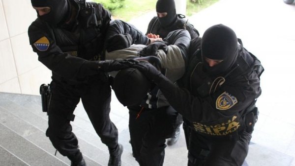 СИПА УХАПСИЛА КРИЈУМЧАРА ОРУЖЈЕМ: Пао Бањалучанин са 43 бомбе, снајпериом и хиљаду метака: