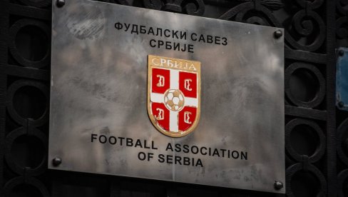 SPREMA SE NEZABELEŽENA KAZNA U SRPSKOM FUDBALU?! Navijači tukli fudbalere Radničkog, a klub iz Kragujevca čeka nešto čega dosad nije bilo...