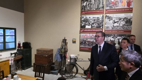 JEDINSTVENA PRILIKA DA PRODUBIM SVOJE ZNANJE: Predsednik Vučić obišao Muzej Komunističke partije Kine (FOTO/VIDEO)