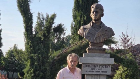 БИСТА ЗА СПОМЕНКА ГОСТИЋА: У Манстиру Света Петка у Бијељини постављено спомен-обележје дечаку хероју и најмлађем одликованом борцу ВРС