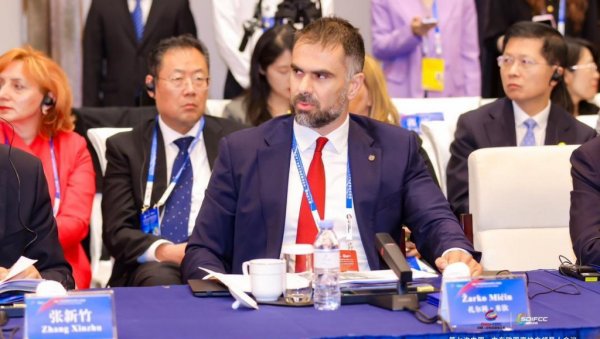 САРАДЊА ЗАСНОВАНА НА ПРИЈАТЕЉСТВУ:  Жарко Мићин представио Нови Сад на 7. дијалогу локалних лидера Кине