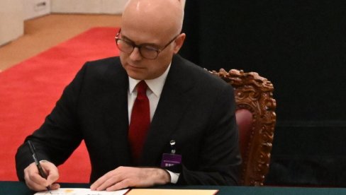 GRAĐANI BI PLATILI AKO NASEDNEMO NA PODVALU BLOKADERA: Lider SNS Vučević o podlom scenariju i političaru Đokiću