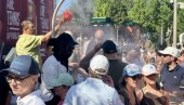 TUŠ NA ROLAN GAROSU: Hlađenje na sve načine, vrućina obara s nogu (VIDEO)
