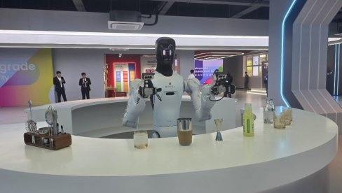 ВУЧИЋ САОПШТИО СЈАЈНЕ ВЕСТИ: За два месеца ћемо имати хуманоидне роботе произведене у Србији