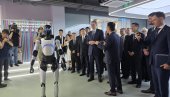 U ČAST VUČIĆU: Roboti u Kini odigrali moravac (VIDEO)