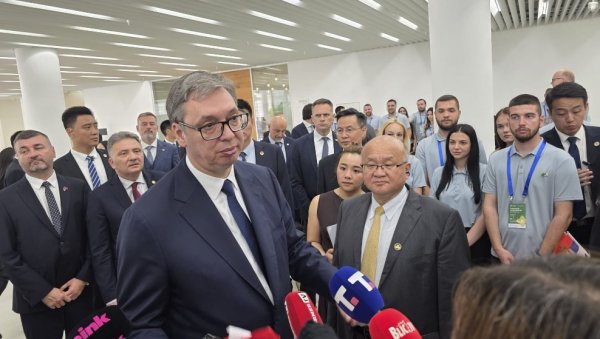 МОЋАН ВИДЕО: Погледајте коју је поруку Вучић послао нашој омладини која у Кини учи о роботима