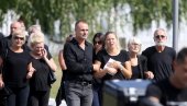 УДОВИЦА НАШЕГ ПЕВАЧА НЕУТЕШНА: Био је и остао највећа љубав мог живота, и даље чујем његов осмех