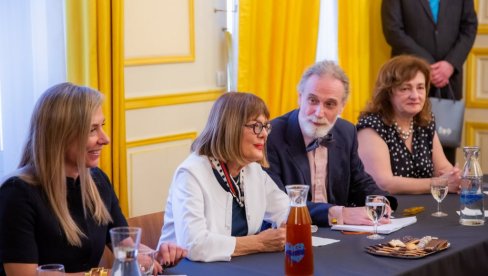 SARADNJA U OBLASTIMA KULTURE I OBRAZOVANJA: Maja Gojković sa gradonačelnicom sedmog distrikta Pariza, Rašidom Dati