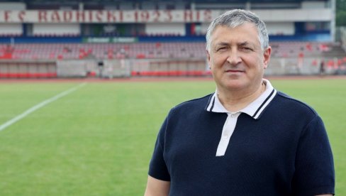 IZNENAĐENJE NA PRIPREMAMA: Tončev posetio fudbalere Radničkog (FOTO)