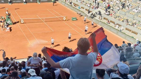 ТРИЈУМФ ИШЧУПАН У ГРОТЛУ ШАТРИЈЕА: Новак Ђоковић савладао Француза Роајеа и пласирао се у 3. коло Ролан Гароса - 6:3, 6:2, 7:6, 6:3