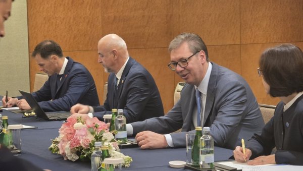 ВУЧИЋ У КИНИ НА ВАЖНИМ САСТАНЦИМА ЗА СРБИЈУ: У току преговори о новим инвестицијама