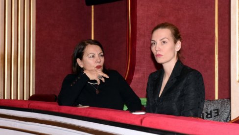 РОДИТЕЉИ ЈЕ ЗБОГ ПРЕТЊИ СКЛОНИЛИ ИЗ БГ-а Глумица прошла кроз пакао: Језа ме прође кад чујем страх у њиховом гласу