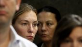РОДИТЕЉИ ЈЕ ЗБОГ ПРЕТЊИ СКЛОНИЛИ ИЗ БГ-а Глумица прошла кроз пакао: Језа ме прође кад чујем страх у њиховом гласу