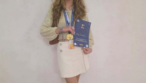 MIA JEREMIĆ (13)  IZ SMEDEREVA PONOVO ŠAMPIONKA EVROPE: U septembru brani titulu svetske pobednice u poznavanju engleskog jezika