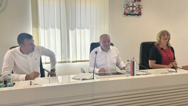 БИЛЕЋКА СКУПШТИНА НАКОН ПОЛА ГОДИНЕ ДОБИЛА РУКОВОДСТВО: Дунђер на челу парламента