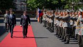 МИНИСТАР ГАШИЋ У БРАТИСЛАВИ: Састао се са министром Калинаком
