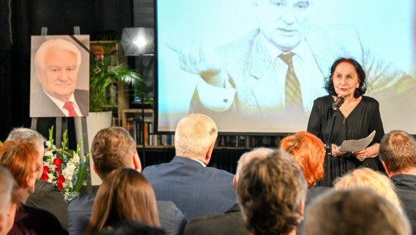 МИЋУНА СУ ВОЛЕЛИ И ОНИ КОЈИ СУ ГА НАПАДАЛИ: Пријатељи, колеге и страначки саборци опростили се од професора Драгољуба Мићуновића