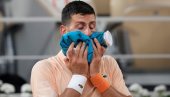 КАКАВ СУНОВРАТ! Након елиминације са Ролан Гароса Новак Ђоковић добио катастрофалне вести