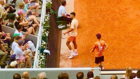 HAJDE DA PRIČAMO O NEČEM DRUGOM: Novak Đoković o ovome nije hteo da razgovara sa novinarima