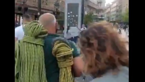 АУ, ТЕШКА БОЛЕСТ: Блокадери малтретирали алпинисте који су скидали банер са Палате Албанија, жале живе птиће, али не и страдалу студенткињу
