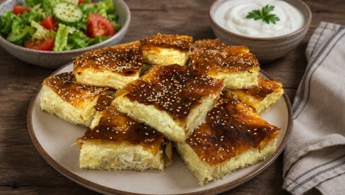 GIBANICA SA SIROM I PAVLAKOM: Tradicionalni recept za savršen zalogaj