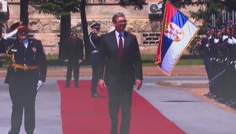 SVEČANOST U PALATI SRBIJA: Predsednik Vučić prisustvuje svečanoj akademiji povodom Dana MUP i Dana policije
