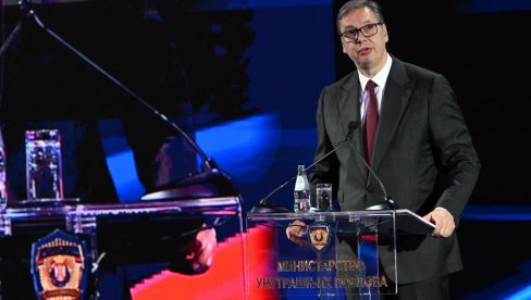 ВИ СТЕ СТУБ ДРЖАВЕ Вучић: Опрему ћемо да вам занављамо, модренизујемо, плате свим припадницима МУП-а рашће значајно