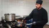 ХЛАДАН ИЛИ ЗАГРЕЈАН ТИГАЊ? Само ако овако урадите, уље неће прскати током пржења