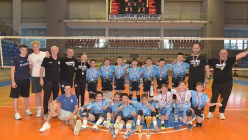 RIBNICA ŠAMPION: Finalni turnir odbojkaškog prvenstva za pretpionire u Kraljevu