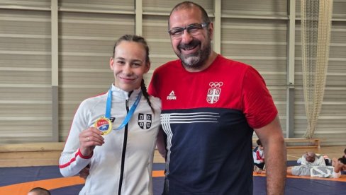 TROFEJ JADRANA: Ženska rvačka reprezentacija Srbije do 20 godina osvojila je treće mesto