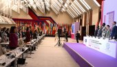 БЛОКАДЕРИ ТВРДЕ ДА ЈЕ СРБИЈА У ИЗОЛАЦИЈИ, ДА ЦЕО СВЕТ ОКРЕЋЕ ЛЕЂА ВУЧИЋЕВОМ РЕЖИМУ: Стварност - Србија данас домаћин ИПУ конференције