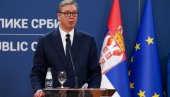 ВУЧИЋ ЧЕСТИТАО БАСКЕТАШИМА МЕДАЉУ: Поносни смо на вас