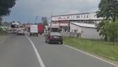 БАХАТА ВОЖЊА НА ИБАРСКОЈ МАГИСТРАЛИ УЗНЕМИРИЛА СВЕ: Трагедија избегнута у последњој секунди (ВИДЕО)