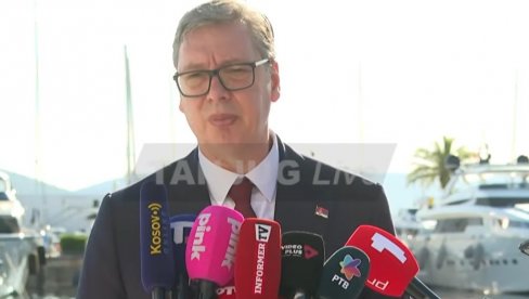 POMAŽE BOG, GOSPODINE VUČIĆU Predsednik se obratio iz Tivta, počistio provokatore iz crnogorskih medija