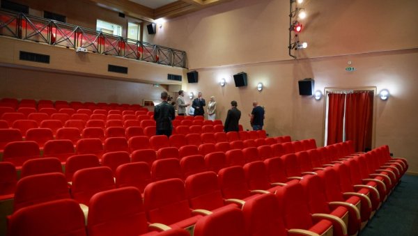 ЗА 31 МЕСТО - 430 МИЛИОНА: Почело потписивање уговора у оквиру програма Градови у фокусу