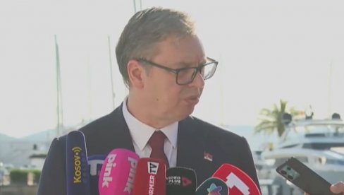 ČESTITAĆU CG AKO UĐE U EU Vučić: Znate kakav bih ja bio demokrata da samo uvedem sankcije Rusiji, da priznam nezavisnost KiM kao i vi