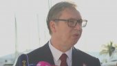 ВУЧИЋ РАЗВАЛИО ЦРНОГОРСКЕ НОВИНАРЕ: Дошли да провоцирају, а председник их поставио на место