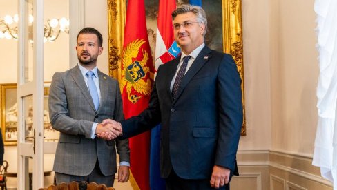 ХРВАТИ ЈАКИ КАД СУ ЗАЈЕДНО: Боравак у Тивту премијер Андреј Пленковић искористио да обиђе своје сународнике