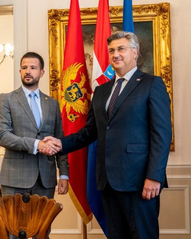 ХРВАТИ ЈАКИ КАД СУ ЗАЈЕДНО: Боравак у Тивту премијер Андреј Пленковић искористио да обиђе своје сународнике
