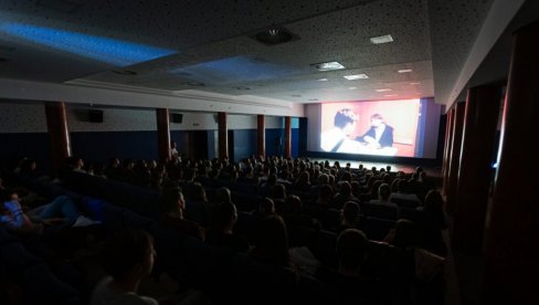 FILM TREBINJSKIH GIMNAZIJALACA TRAGOVI I SENKE: Maturanti o vremenu i nasleđu