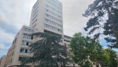 MERIMA (25) NOŽEM JURILA POLICAJCA PO ULICI: Državljanka BIH dobila zabranu ulaska u Srbiju, a u sudu - sve nasmejala
