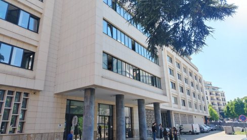 КРВЉУ ПИСАО ПО ХАУБИ ЖРТВЕ: У Првом тужилаштву у Београду саслушан осумњичени Врачарац