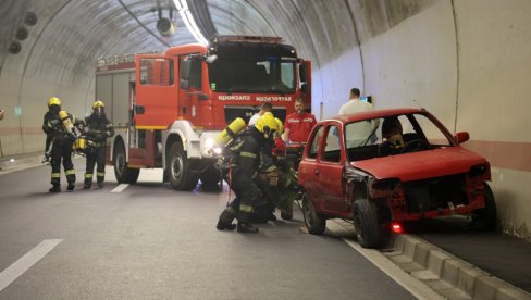 SIMULACIJA VANREDNOG DOGAĐAJA U TUNELU ŠARANI: Vatrogasci i Hitna pomoć u akciji spasavanja (FOTO/VIDEO)