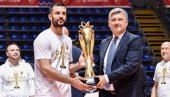 NJIMA NA ČAST, OČEKIVAO SAM DA ĆE SE DESITI NA LJUDSKI NAČIN Branko Lazić progovorio o odlasku iz Zvezde