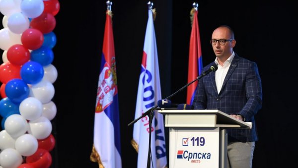 СИМИЋ: Срби никад нису клицали и дизали споменике Бранковоћима, али Обилићима јесу!