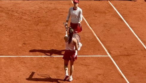 ŠTETA: Aleksandra Krunić i Ana Danilina izgubile u finalu ženskog dubla na Rolan Garosu do para Katerina Sinjijakova – Tejlor Taunzend
