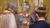 ДА ЛИ СЕ МЛАДЕНЦИ МОГУ ВЕНЧАТИ У ЦРКВИ ТОКОМ ПЕТРОВСКОГ ПОСТА: Свештеник решио недоумицу многих верника