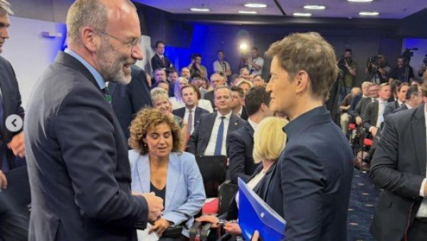 ВЕЛИКА ЗАХВАЛНОСТ EPP НА ПОЗИВУ Брнабић: Ми из СНС настављамо да радимо на европском путу Србије (ФОТО)